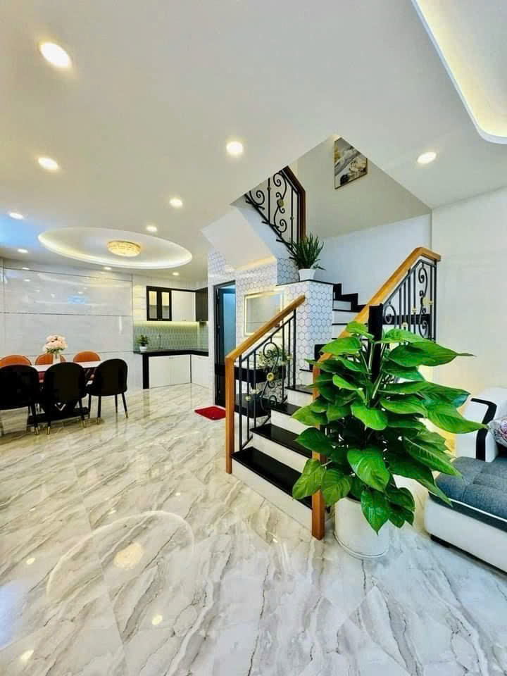 SIÊU PHẨM QUANG TRUNG - TRUNG TÂM PHƯỜNG 10 GÒ VẤP - NGANG BỀ THẾ