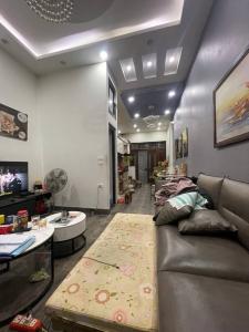 BÁN NHÀ 9 TỶ NGUYỄN ĐỨC CẢNH, DT44M 5 TẦNG. VỊ TRÍ ĐẸP