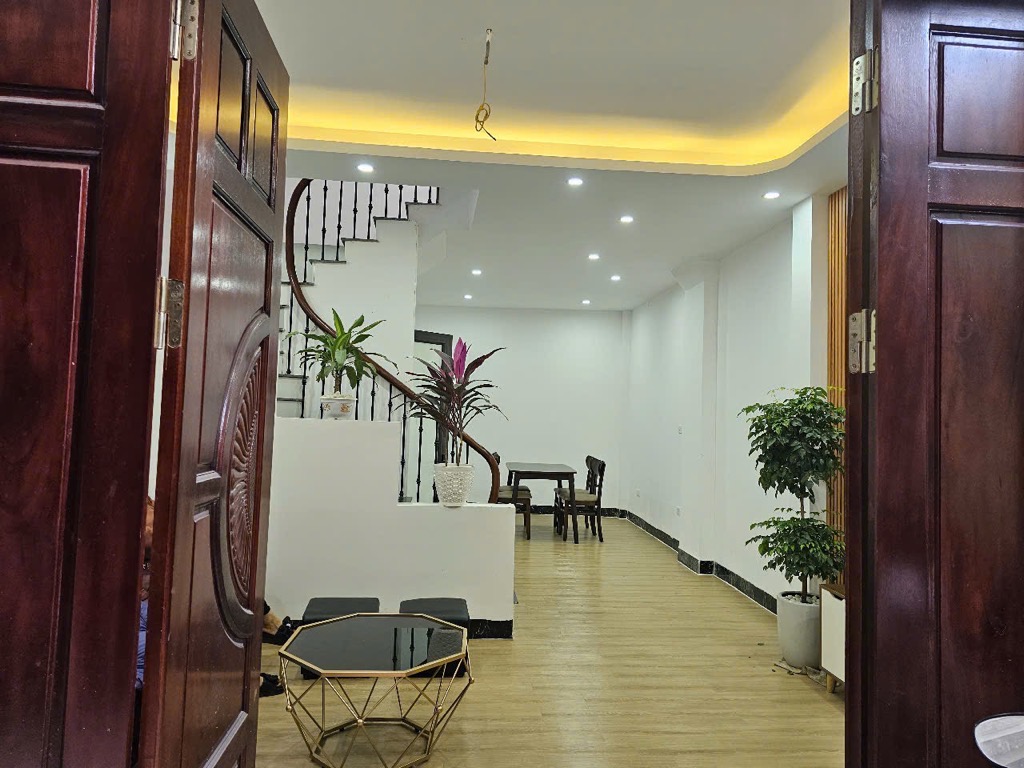 Bán nhà thôn độ chàng đại thành quốc oai