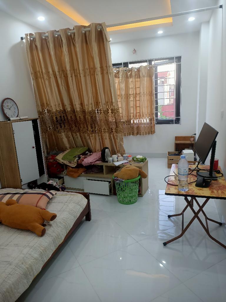 Bán nhà dân xây, đang kinh doanh nail