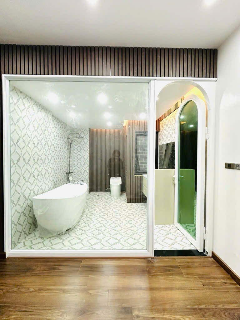 NGUYỄN SƠN, LONG BIÊN - NHÀ ĐẸP, LÔ GÓC, SỔ ĐỎ CHÍNH CHỦ