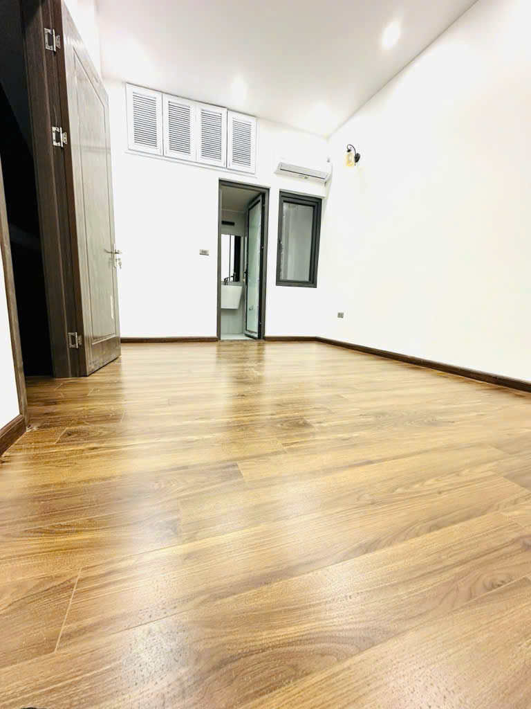 NGUYỄN SƠN, LONG BIÊN - NHÀ ĐẸP, LÔ GÓC, SỔ ĐỎ CHÍNH CHỦ