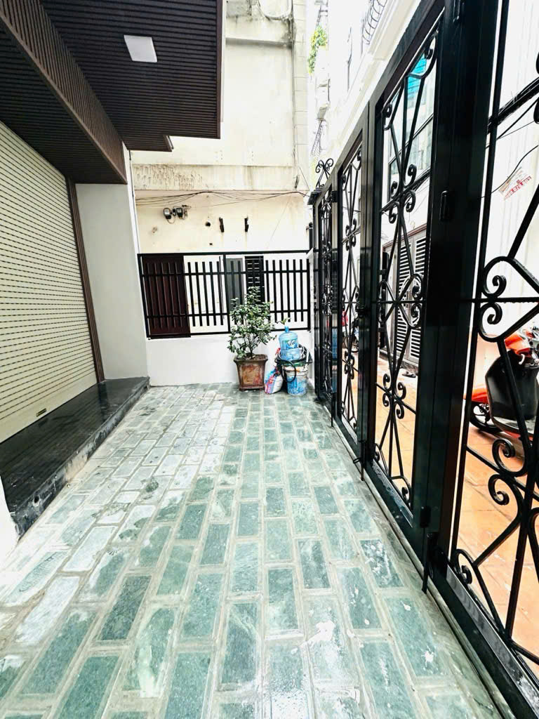 NGUYỄN SƠN, LONG BIÊN - NHÀ ĐẸP, LÔ GÓC, SỔ ĐỎ CHÍNH CHỦ
