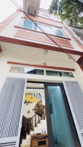 BÁN NHÀ Ỷ LA, DƯƠNG NỘI, DÂN XÂY, NHÀ ĐẸP 38M2, GIÁ 5,X TỶ