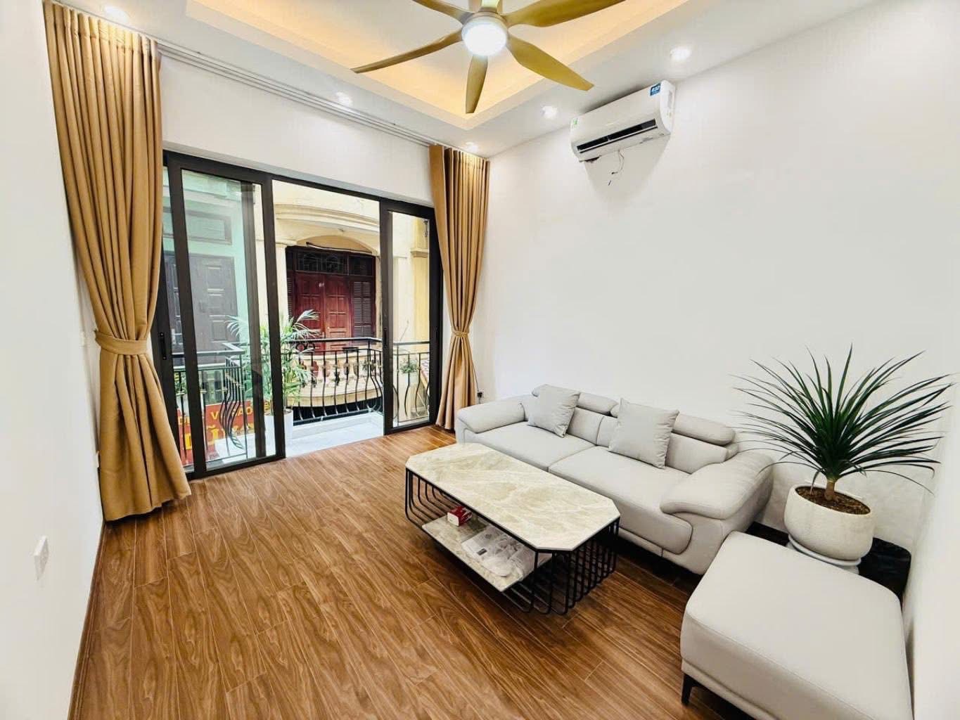 Bán nhà tại phố Khương Trung