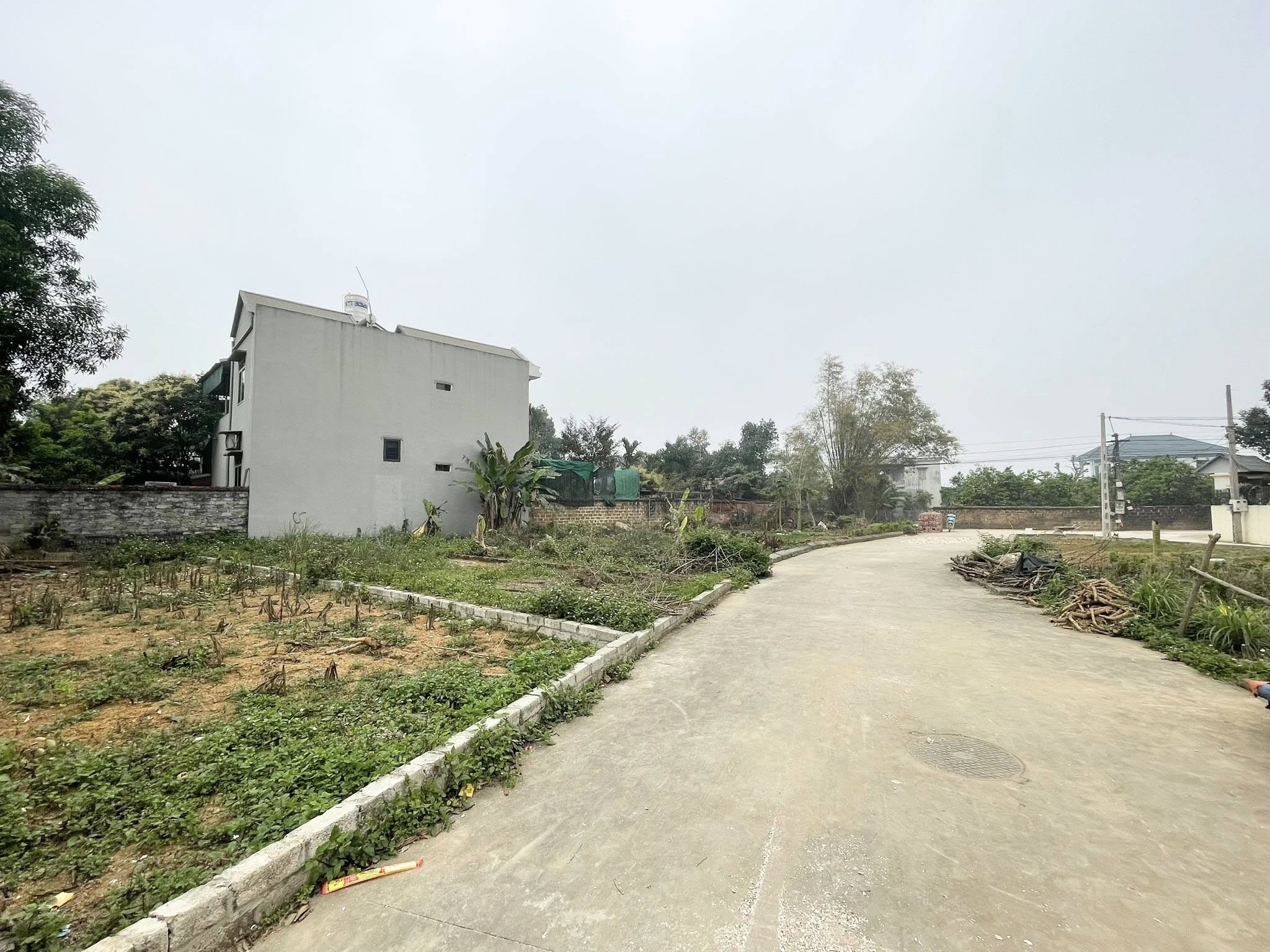 Bán Đất Sen Trì Bình Yên Gần Ủy Ban Xã Giá 2x Triệu