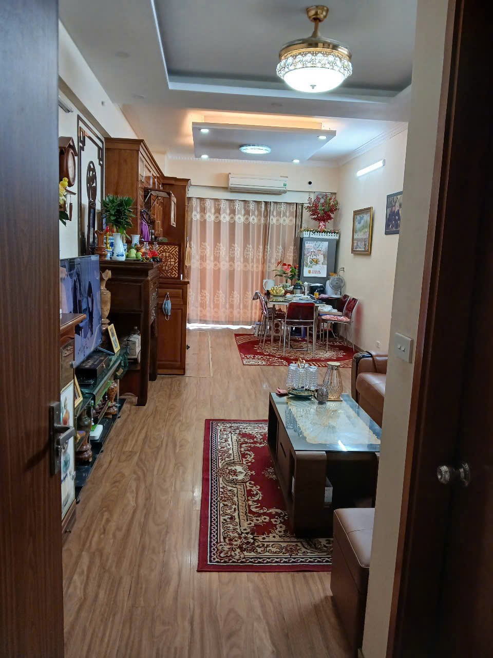Bán căn 82m chúng cư intracom2