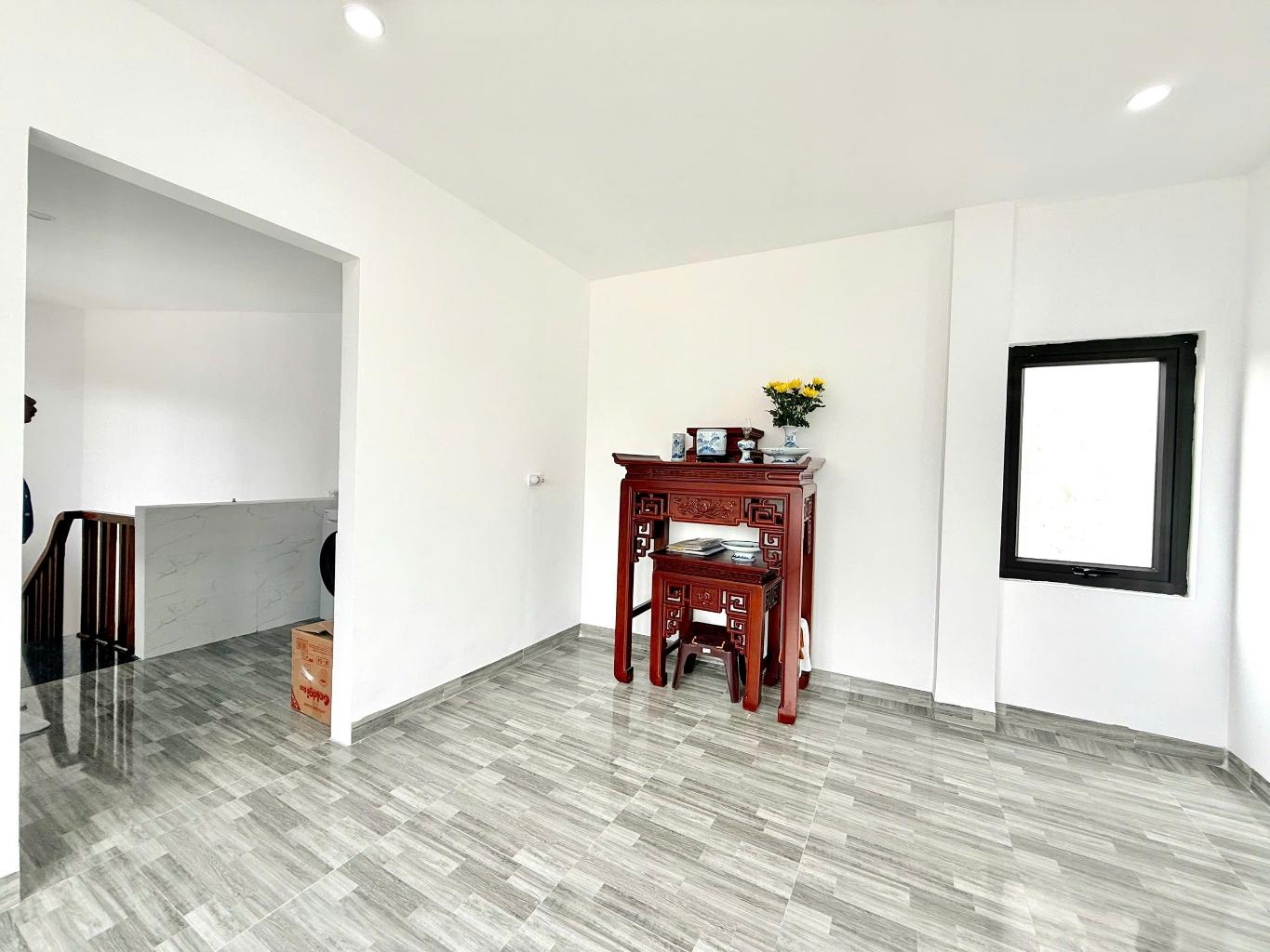 Bán nhà 4 tầng tứ hiệp