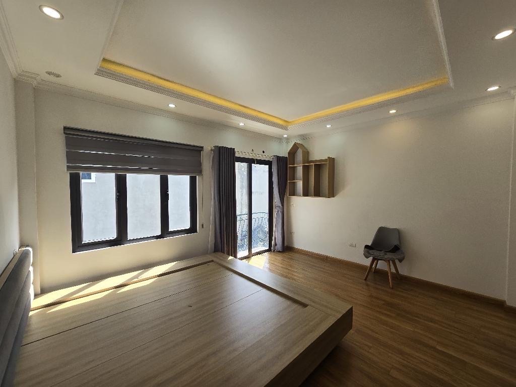 NHÀ SIÊU ĐẸP TẠI NGUYỄN VĂN CỪ - LONG BIÊN