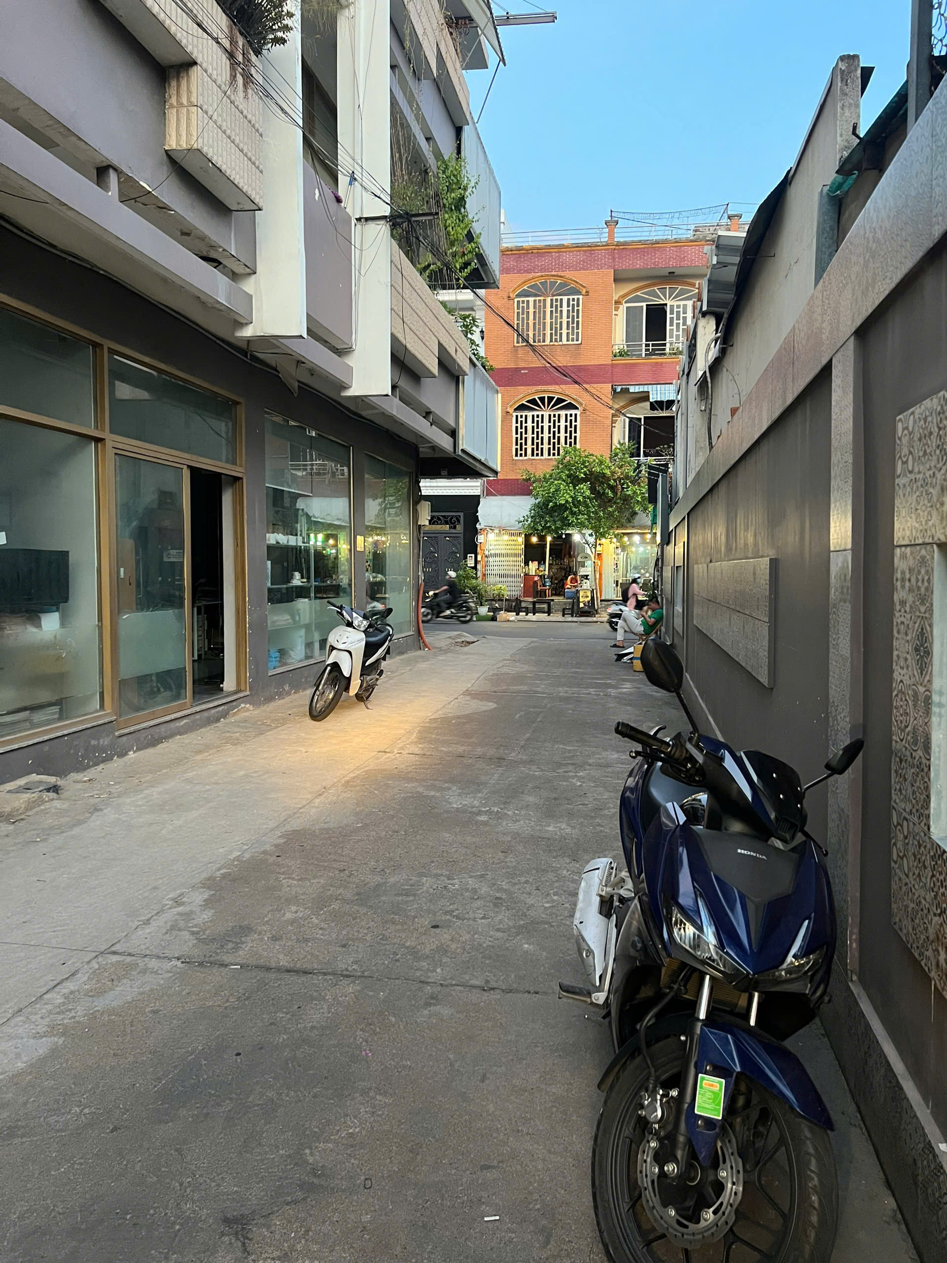 BÁN NHÀ NGUYỄN XUÂN KHOÁT, TRUNG TÂM TÂN PHÚ, XE HƠI NGỦ TRONG NHÀ, DT 4X16M, GIÁ CHỈ 7.5 TỶ.