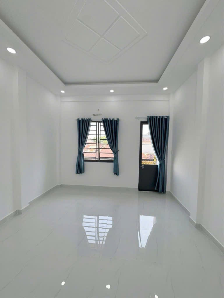 GIÁP TÂN PHÚ – NHÀ ĐẸP 2 TẦNG – HẺM Ô TÔ – SỔ CHUẨN – GIÁ MỀM 4.15 TỶ