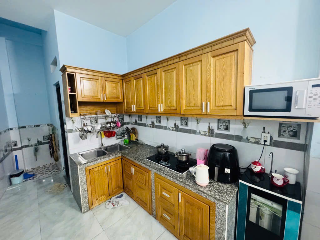 Bán nhà quận Tân Phú, 78m2
