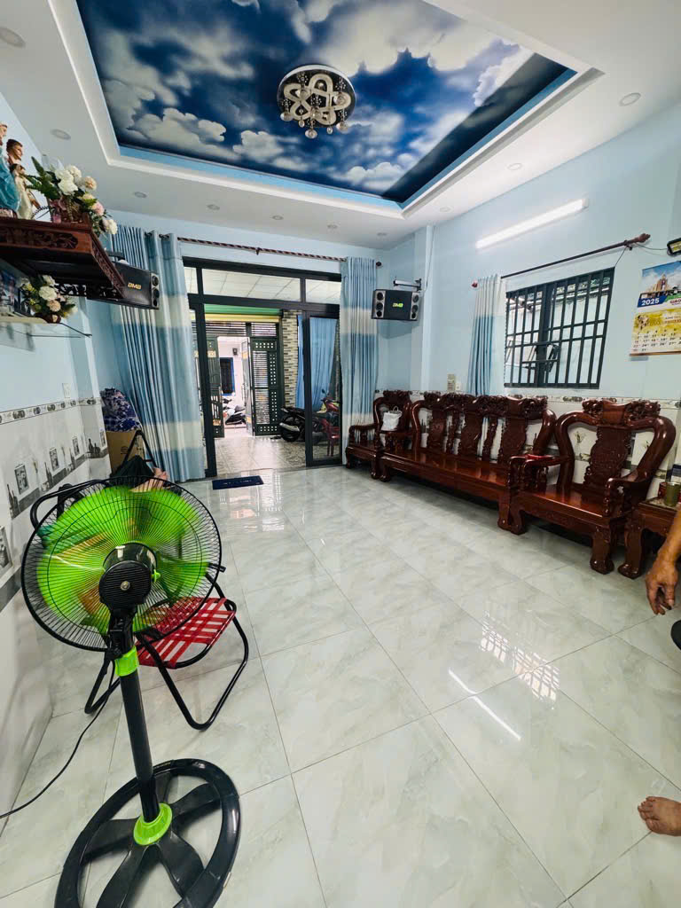 Bán nhà quận Tân Phú, 78m2