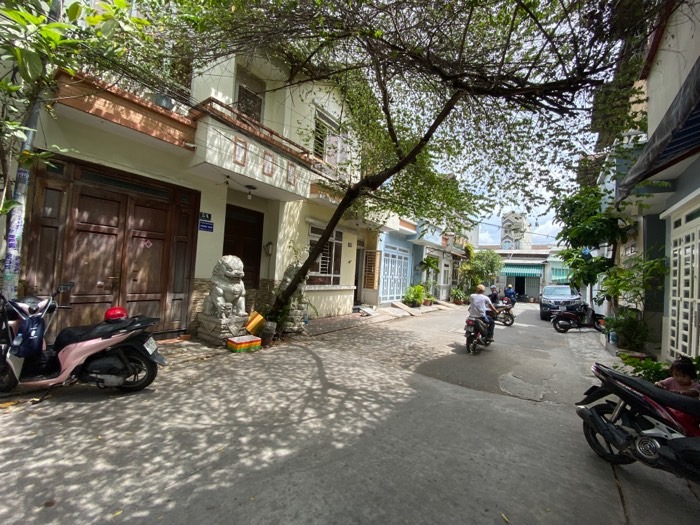 Nhà phố đẹp, hẻm rộng, ô tô vào tận cửa – Giá cực tốt!