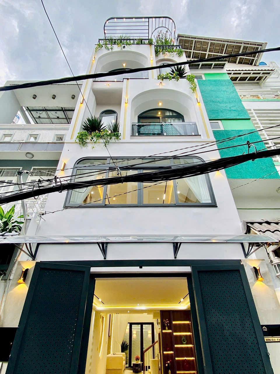 Siêu Phẩm Công Viên Làng Hoa