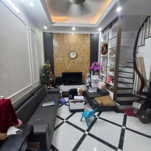 Trung tâm Văn Quán - Gần cửa hàng Honda LH: 0345633203
