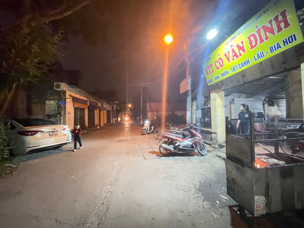 VỊ TRÍ ĐẸP - KINH DOANH- TIỆN ÍCH BẠT NGÀN- SAT GAMUDA- NGÕ RỘNG THẲNG VỈA HÈ- Ô TÔ TRÁNH