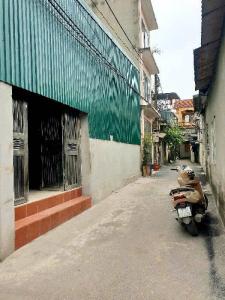 6.	NHÀ KHU THANH TRÌ - LÔ GÓC – 7 CHỖ CHẠY VÒNG QUANH - Ở - KHO XƯỞNG ĐỀU OK