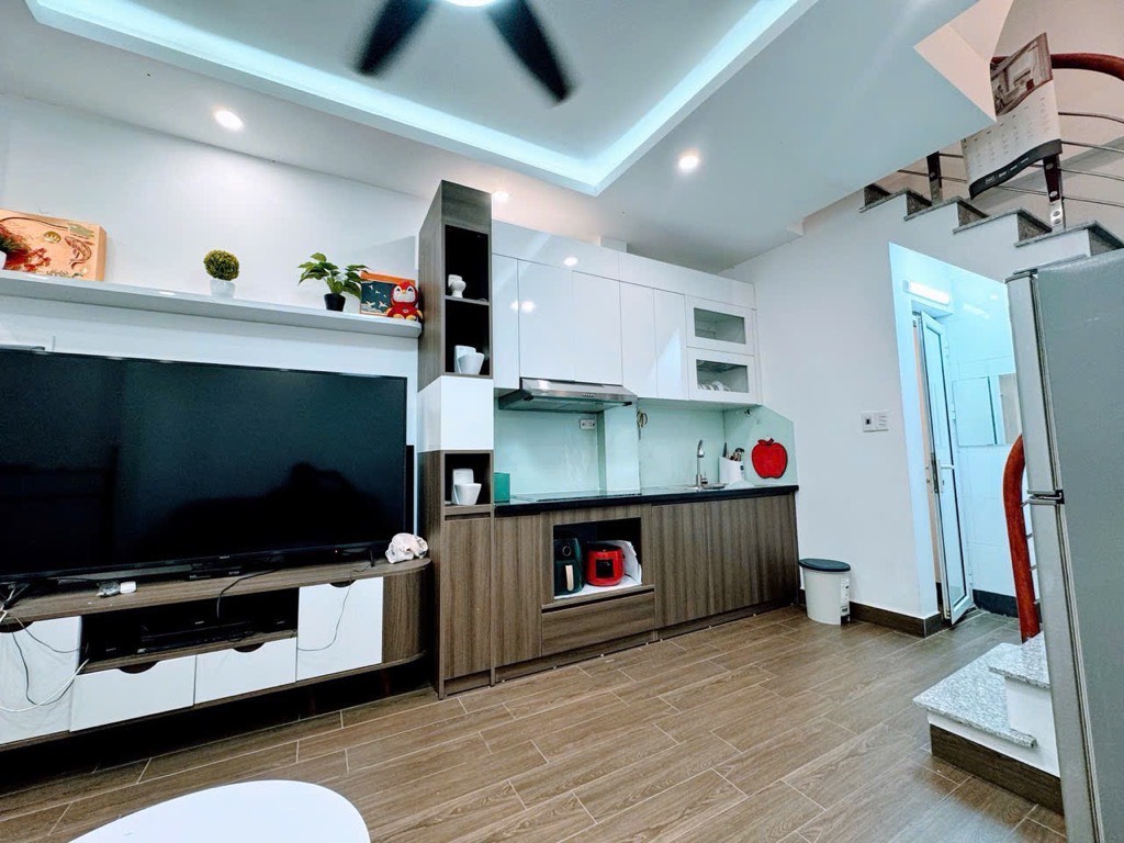 MẶT PHỐ CHỢ - KINH DOANH - Ô TÔ TRÁNH - TRUNG TÂM HÀ ĐÔNG