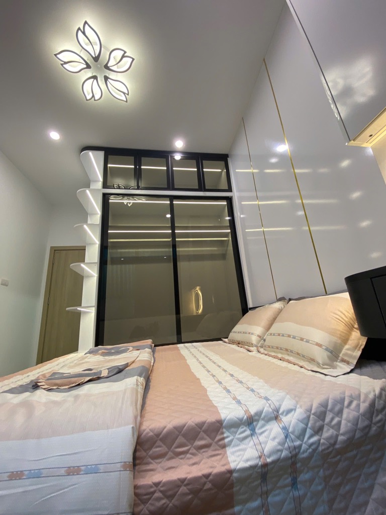 NHÀ PHỐ - TRUNG TÂM - 4 TẦNG - TIỆN ÍCH NGẬP TRÀN