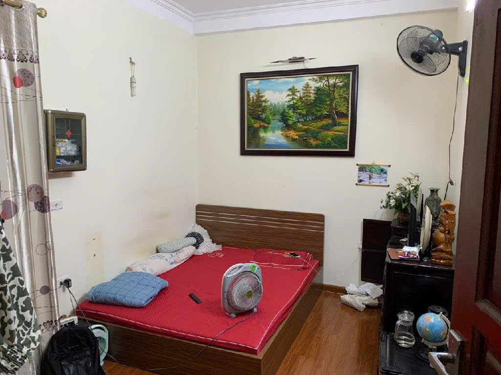 NHÀ ĐẸP - 1 NHÀ RA Ô TÔ TRÁNH - GIÁ CỰC TỐT ĐƯỜNG 19/5