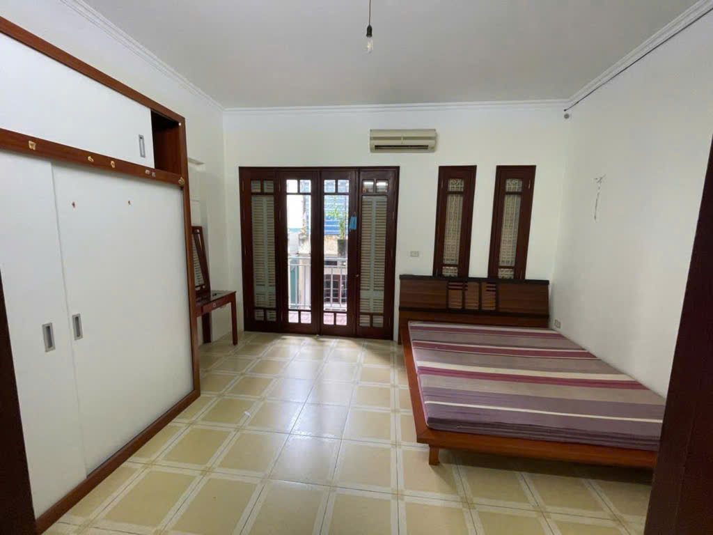 BÁN NHÀ TRẦN PHÚ HÀ ĐỒNG - PHÂN LÔ - KINH DOANH - TIỆN RA TÀU TRÊN CAO ĐI LÀM