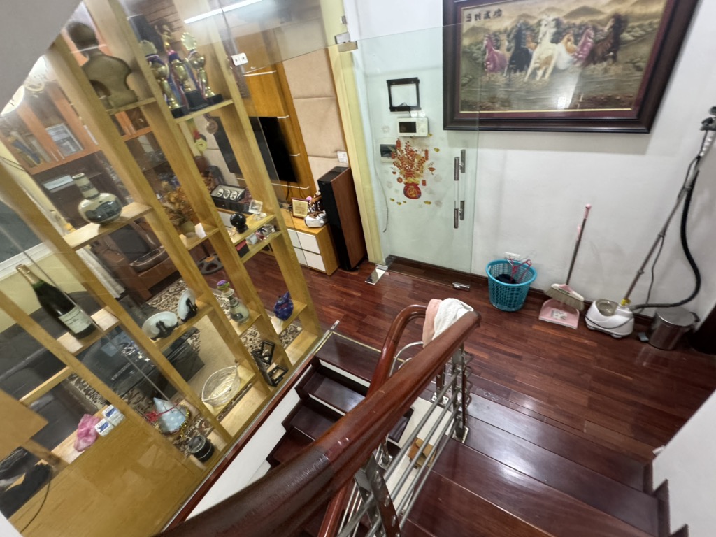 BÁN NHÀ PHỐ TẢN ĐÀ - Ô TÔ QUA NHÀ - TUYẾN PHỐ KINH DOANH TỐT - DÂN CƯ TẤP NẬP