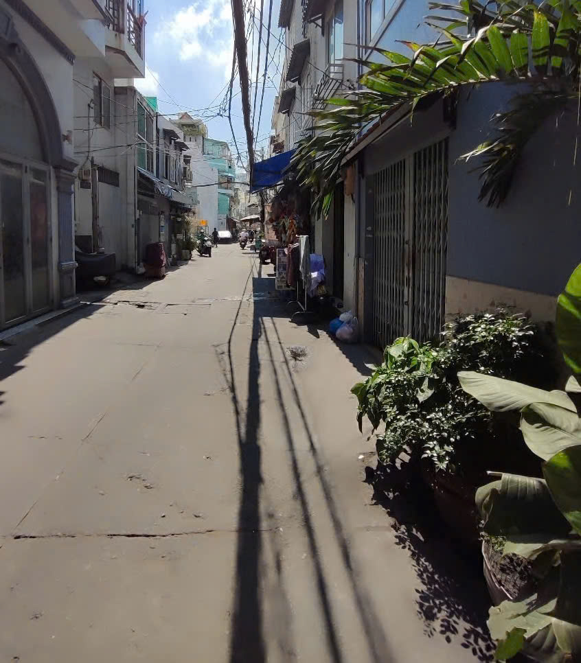 HẺM ÔTÔ THÔNG – MẶT TIỀN 11m – Dòng tiền 22tr – chỉ 6.4 tỷ