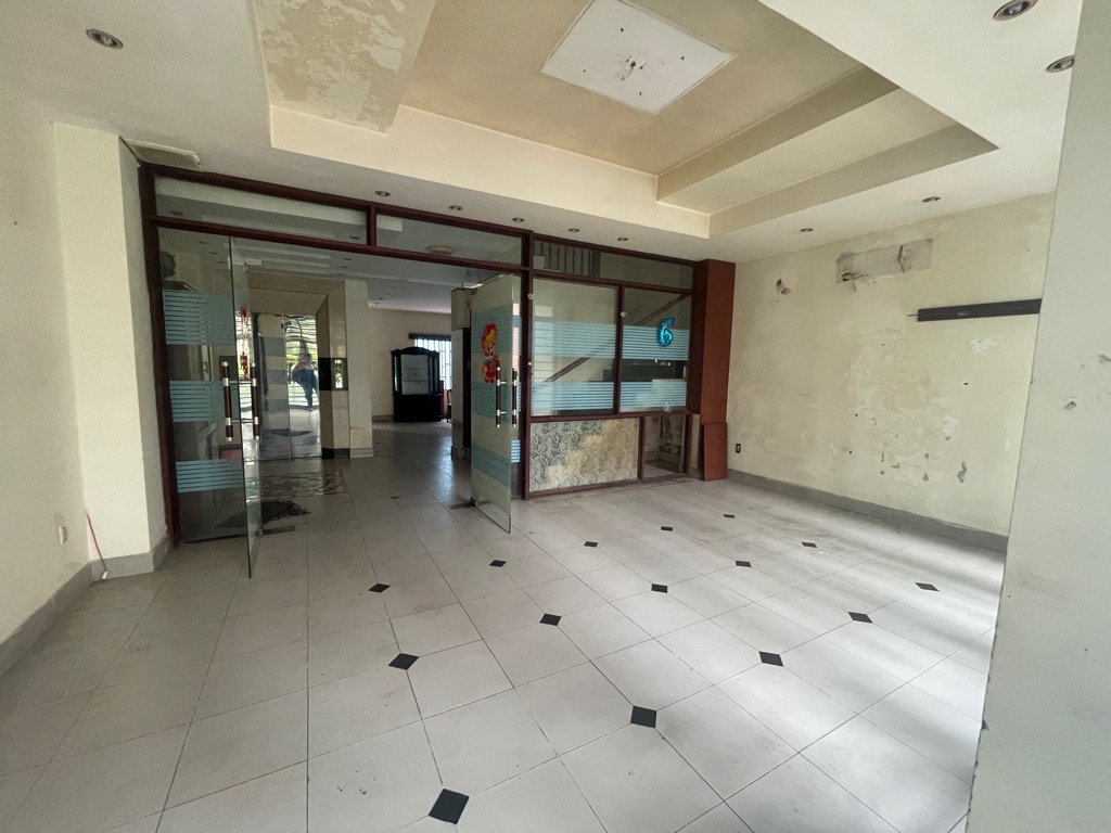MẶT TIỀN SÁT NGÃ TƯ PHẠM VĂN CHÍ & MAI XUÂN THƯỞNG - 6,5x15M - 6 TẦNG THANG MÁY