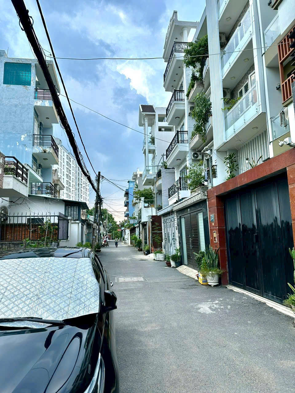 Bán nhà đường Phan Văn Hớn , quận 12 , giá nhỉnh 10 tỷ .