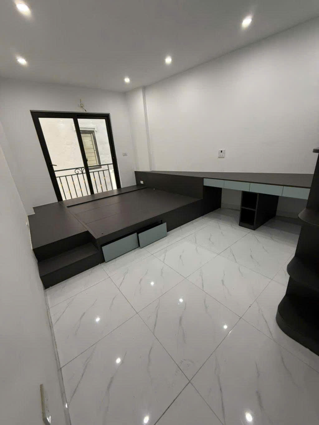 Nhà Đa sỹ Hà Đông hà Nội, sổ Nở hậu