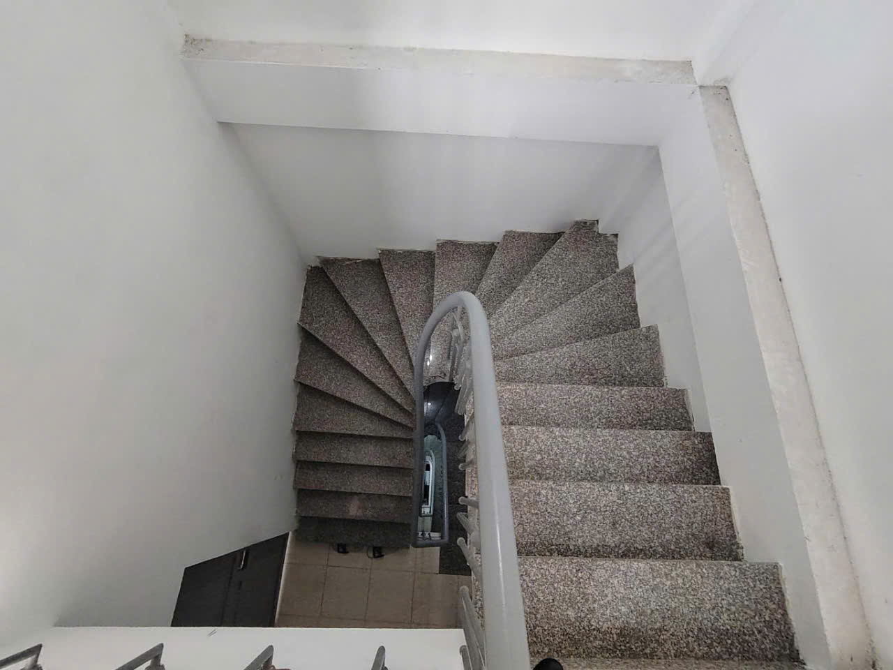 HIẾM - LÔ GÓC 50m - 6.15 tỷ - Bán nhà Hoàng Mai