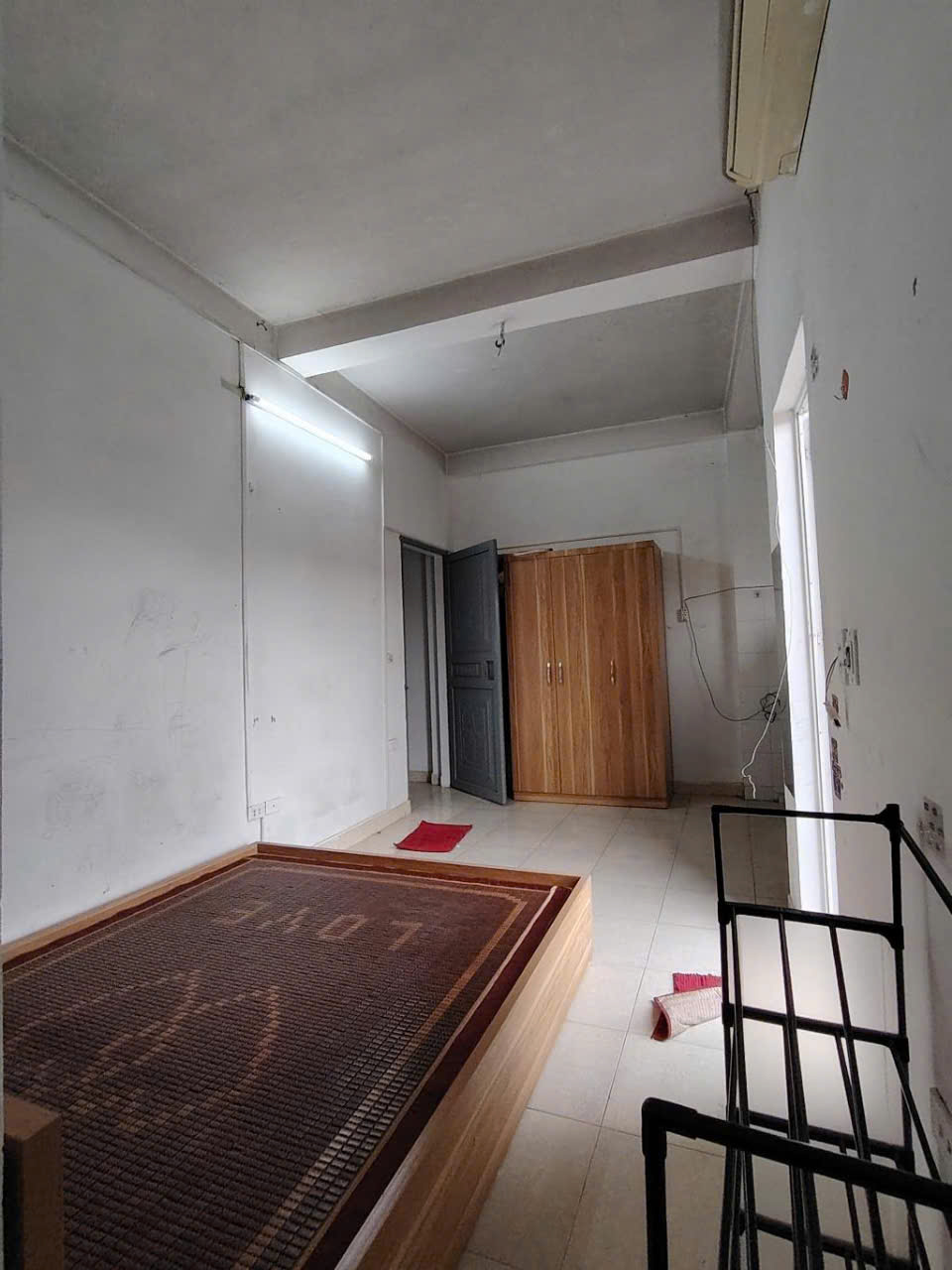 HIẾM - LÔ GÓC 50m - 6.15 tỷ - Bán nhà Hoàng Mai