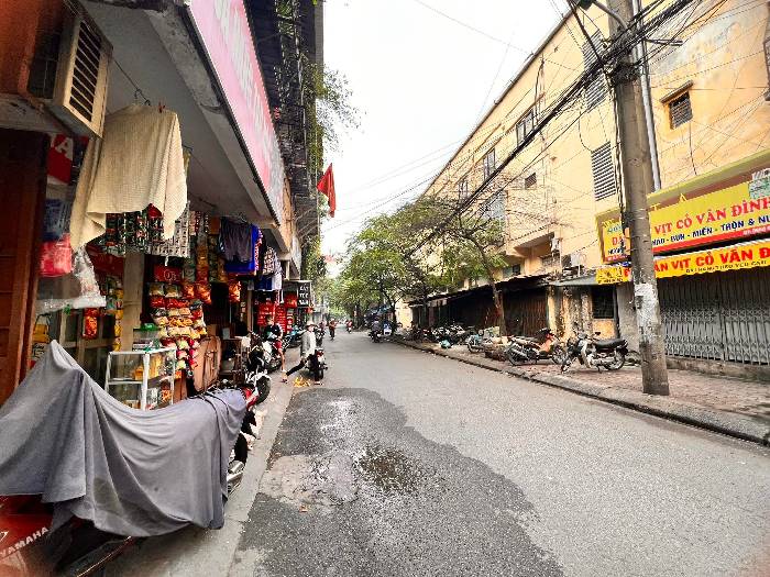 Bán nhà đẹp  Phố Trần Quý Cáp, nhà đẹp sổ vuông,