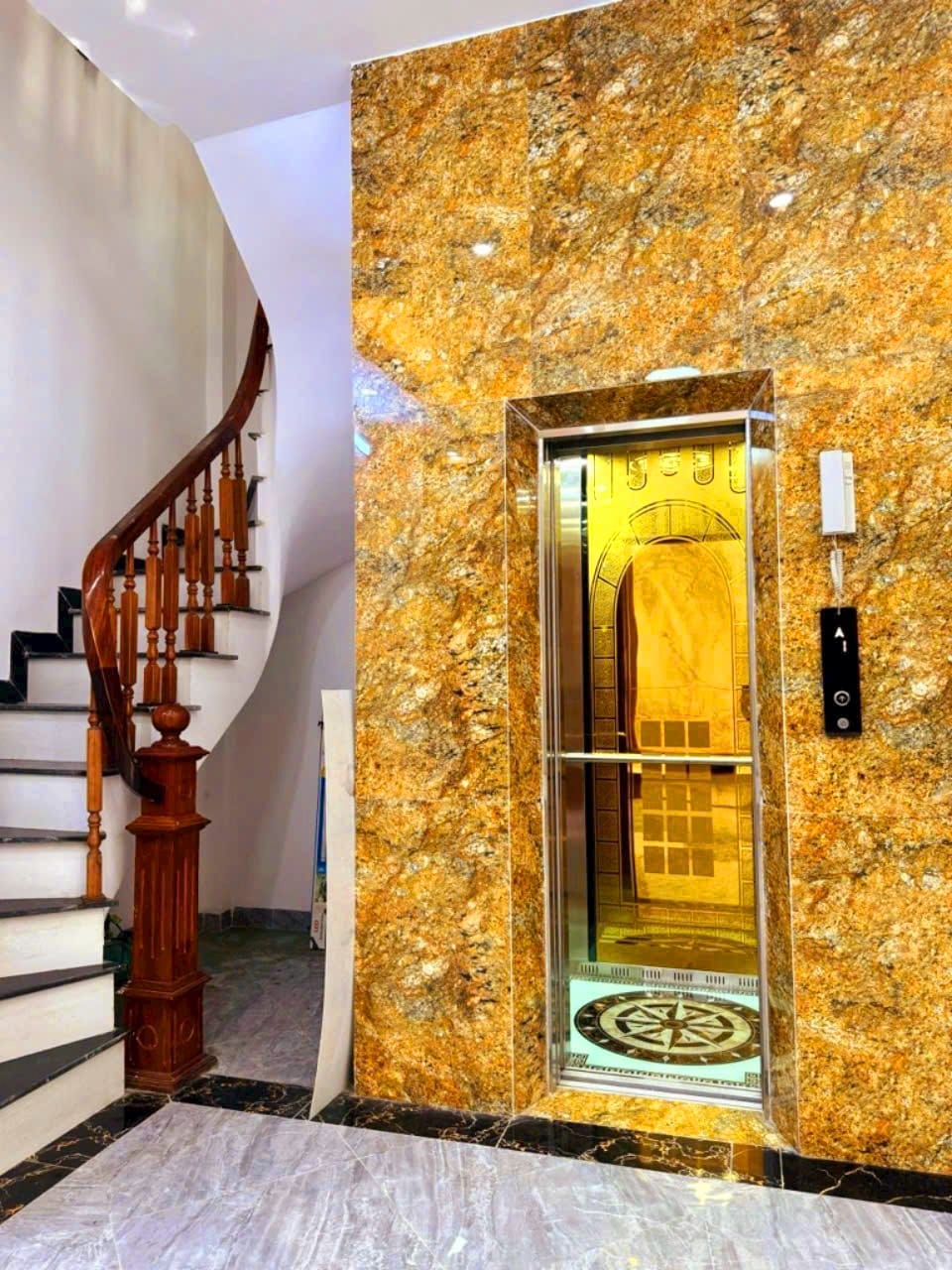 Đẳng cấp của đại gia, nhà Lâm Hạ, 50m, gara ô tô, thang máy, hơn 10 tỷ