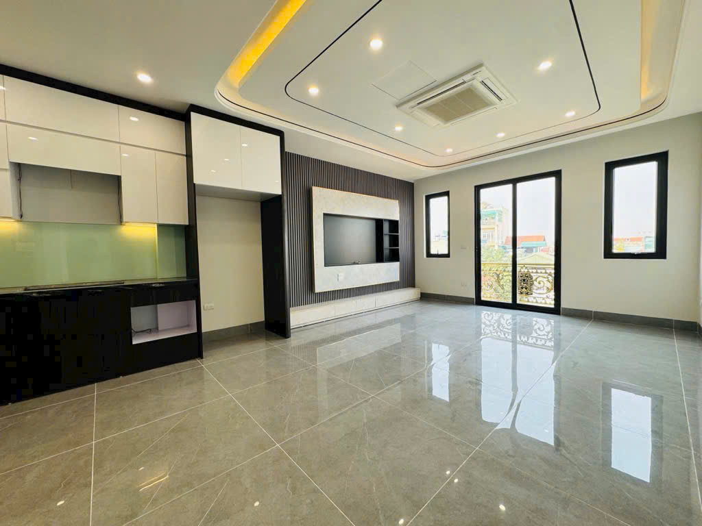 Hạ sốc 5 tỷ, nhà Hồng Tiến, 50m, gara ô tô, gần hồ, hơn 10 tỷ