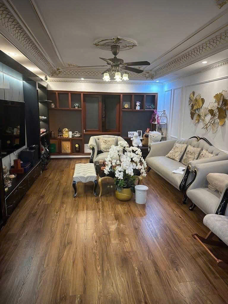 Chính chủ bán nhà ngõ 562 Nguyễn Văn Cừ, 78m, ô tô tránh, thang máy, hơn 11 tỷ.