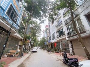 Hiếm, nhà Nguyễn Văn Cừ, 75m, kinh doanh, ngõ thông, nhỉnh 10 tỷ
