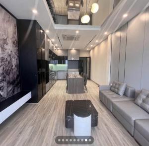 Bán gấp nhà Nguyễn Sơn, 56m, khu VIP, ngõ thông, hơn 10 tỷ.