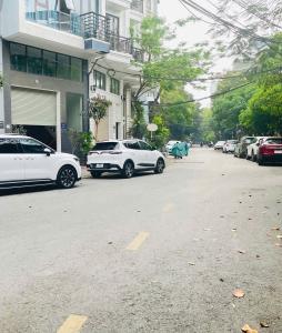 Chính chủ bán nhà ngõ 562 Nguyễn Văn Cừ, 78m, ô tô tránh, thang máy, hơn 11 tỷ.
