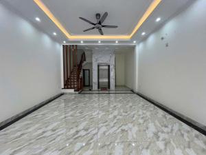 Bán gấp nhà phố Hoàng Minh Đạo, 78m, ngõ ô tô tránh, full nội thất, hơn 11 tỷ.