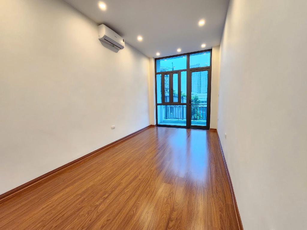 Nhà hiếm Hoàng Mai