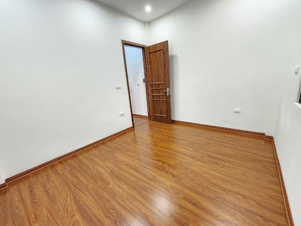 Nhà hiếm Hoàng Mai