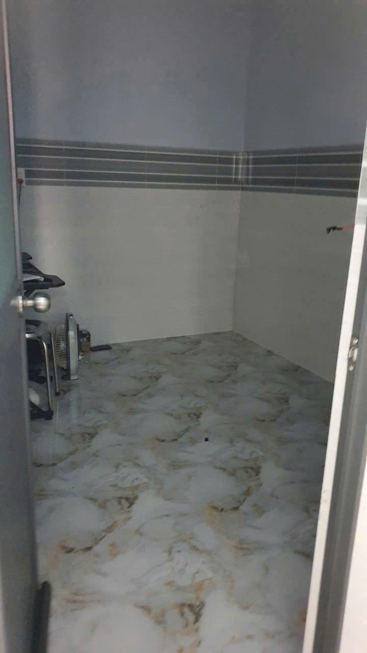 Nhà 2pn, xe hơi tới nhà, mới làm 100%, sạch đẹp, gần chợ Cầu Đồng, TL13