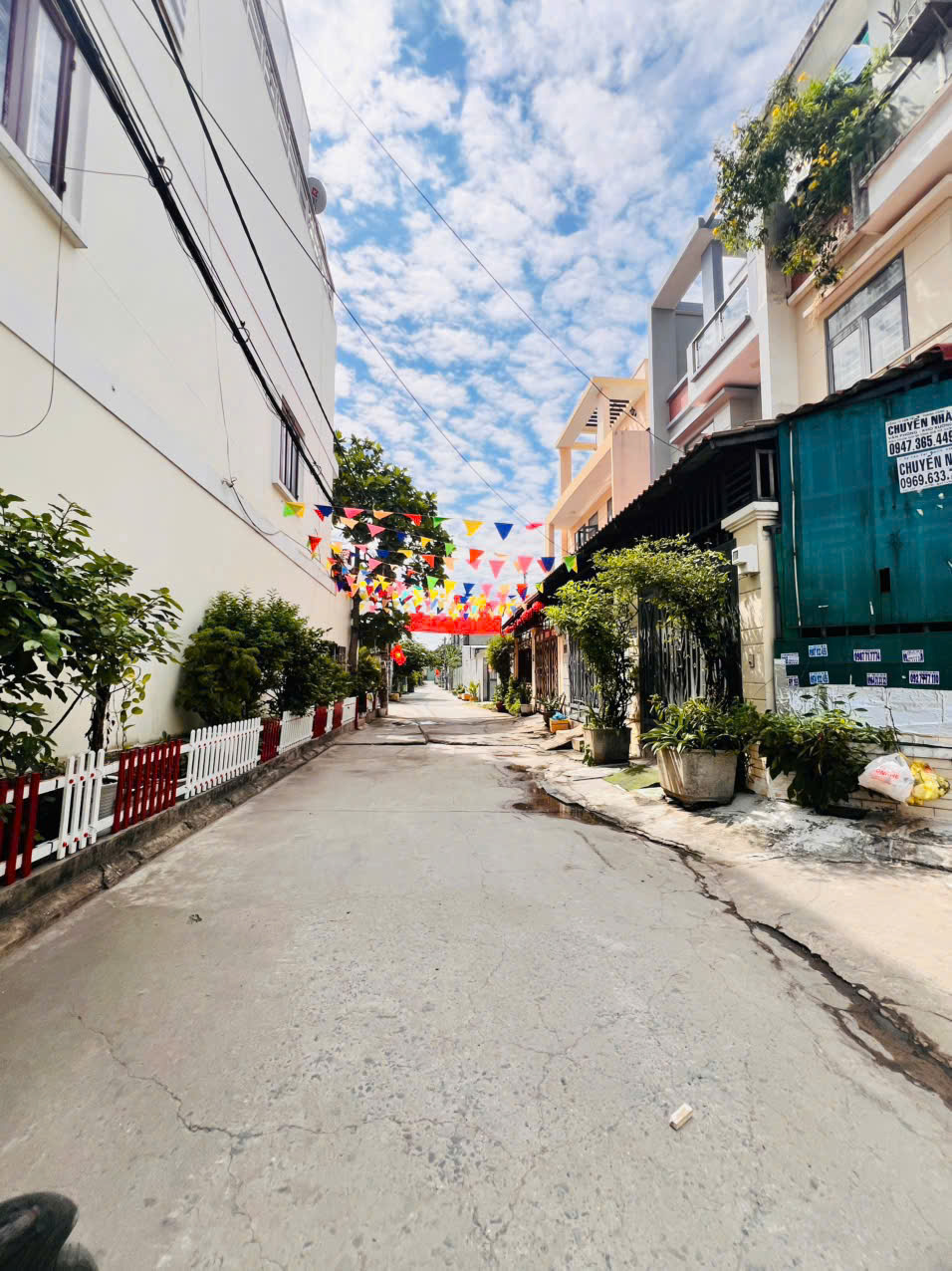 Nhà 2pn, xe hơi tới nhà, mới làm 100%, sạch đẹp, gần chợ Cầu Đồng, TL13