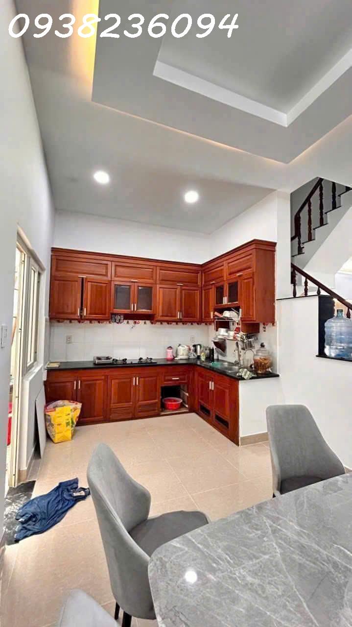 Nhà 2pn, xe hơi tới nhà, mới làm 100%, sạch đẹp, gần chợ Cầu Đồng, TL13