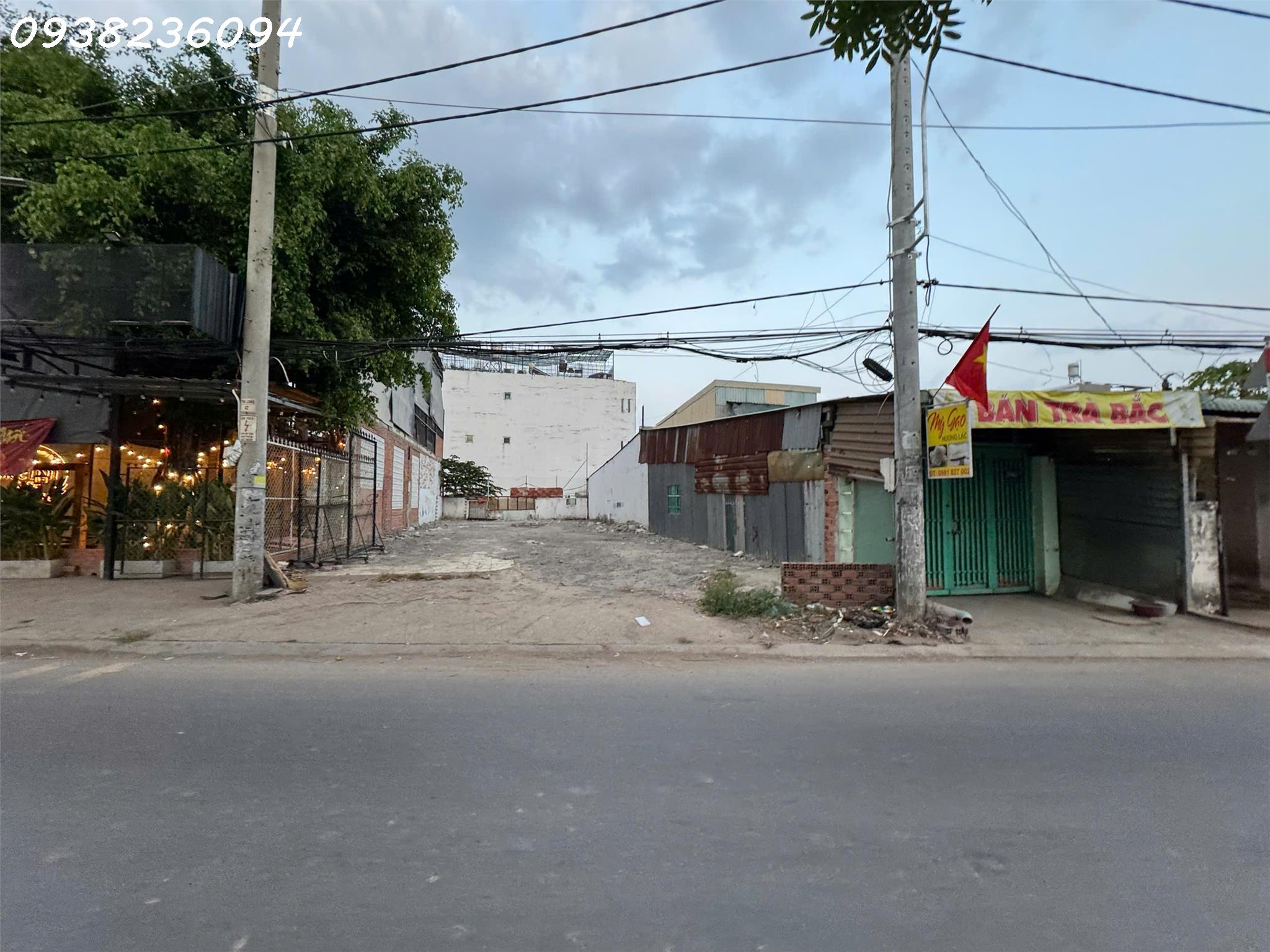 Nhà 2pn, xe hơi tới nhà, mới làm 100%, sạch đẹp, gần chợ Cầu Đồng, TL13