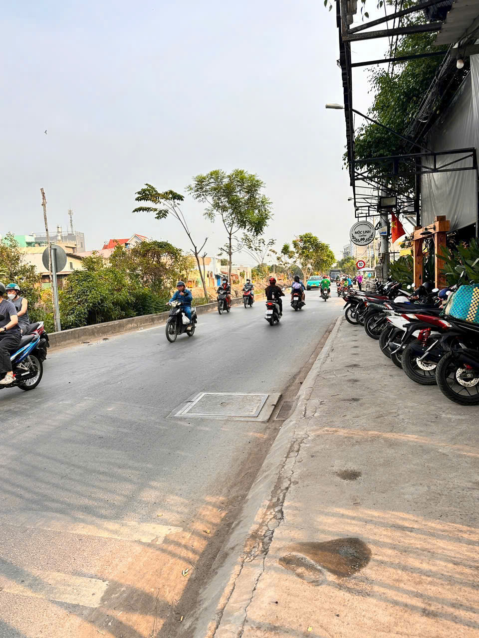 Nhà 2pn, xe hơi tới nhà, mới làm 100%, sạch đẹp, gần chợ Cầu Đồng, TL13