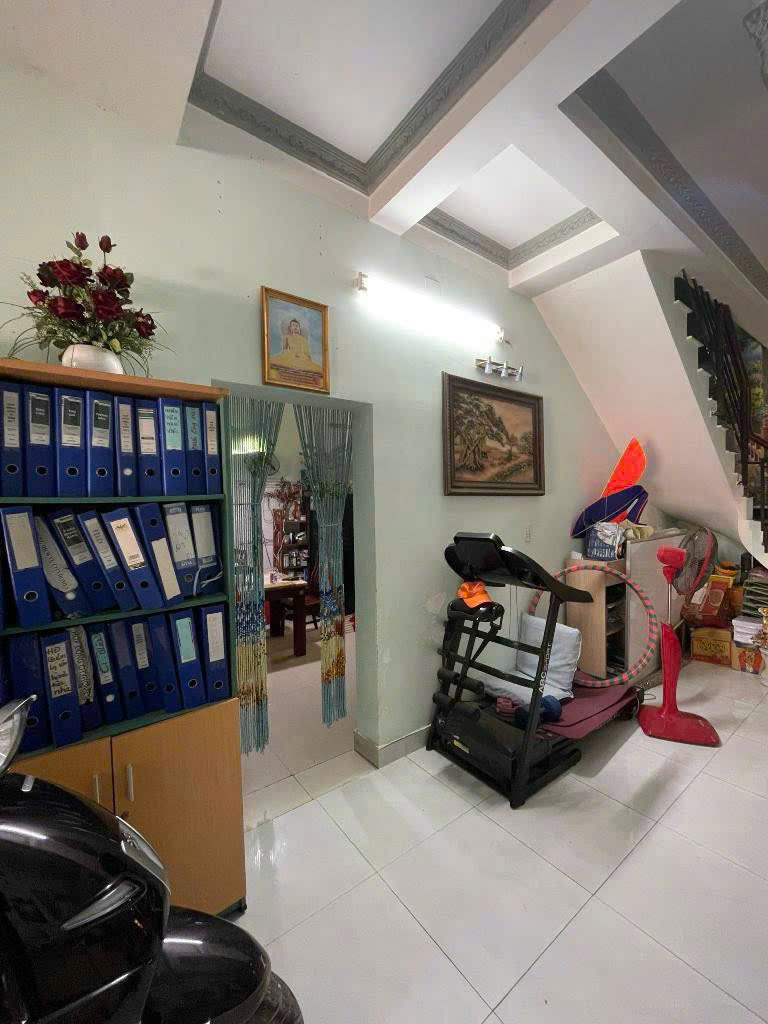 Nhà 2pn, xe hơi tới nhà, mới làm 100%, sạch đẹp, gần chợ Cầu Đồng, TL13