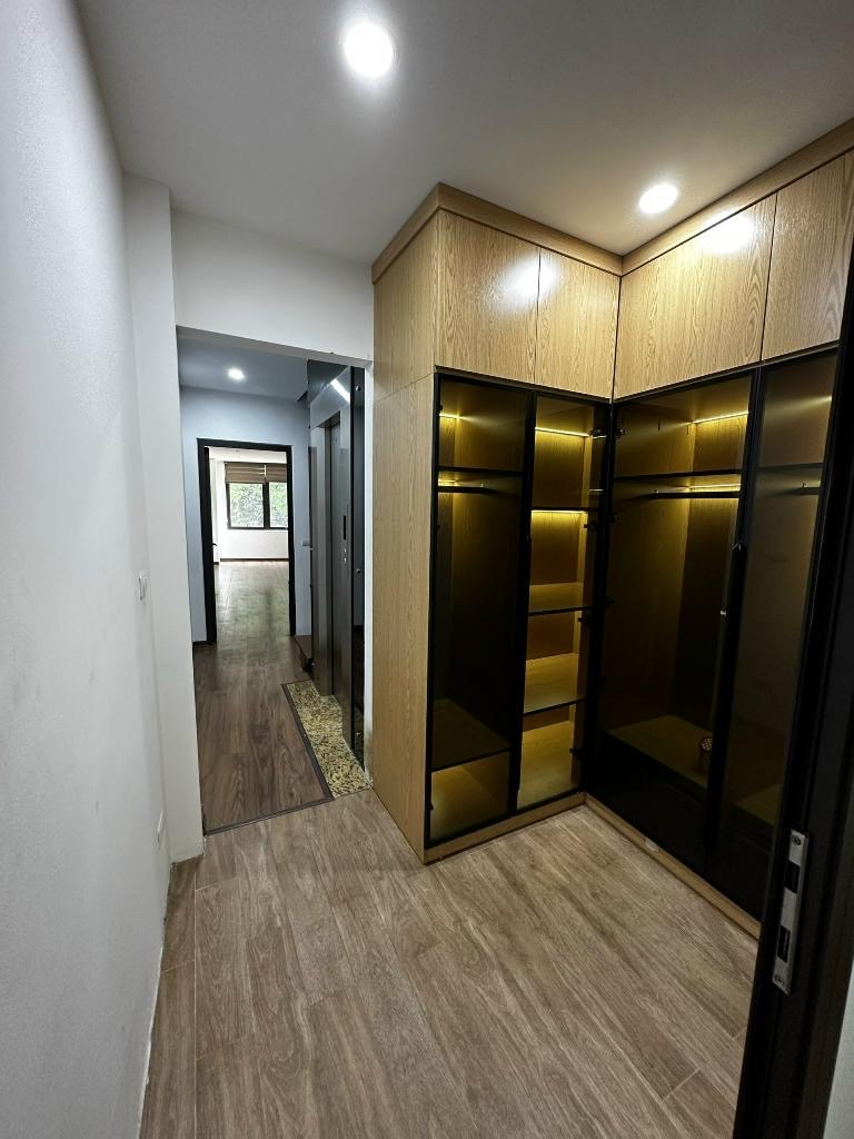 Tin được không.....Đặng Tiến Đông ngay lúc này.... Diện tích : 35m2 - 6 Tầng, 16Tỷ.